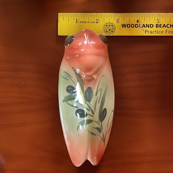 Vintage French Artisan-Made Ceramic Cicada Wall Pocket, Provence France - Picture 4 of 8